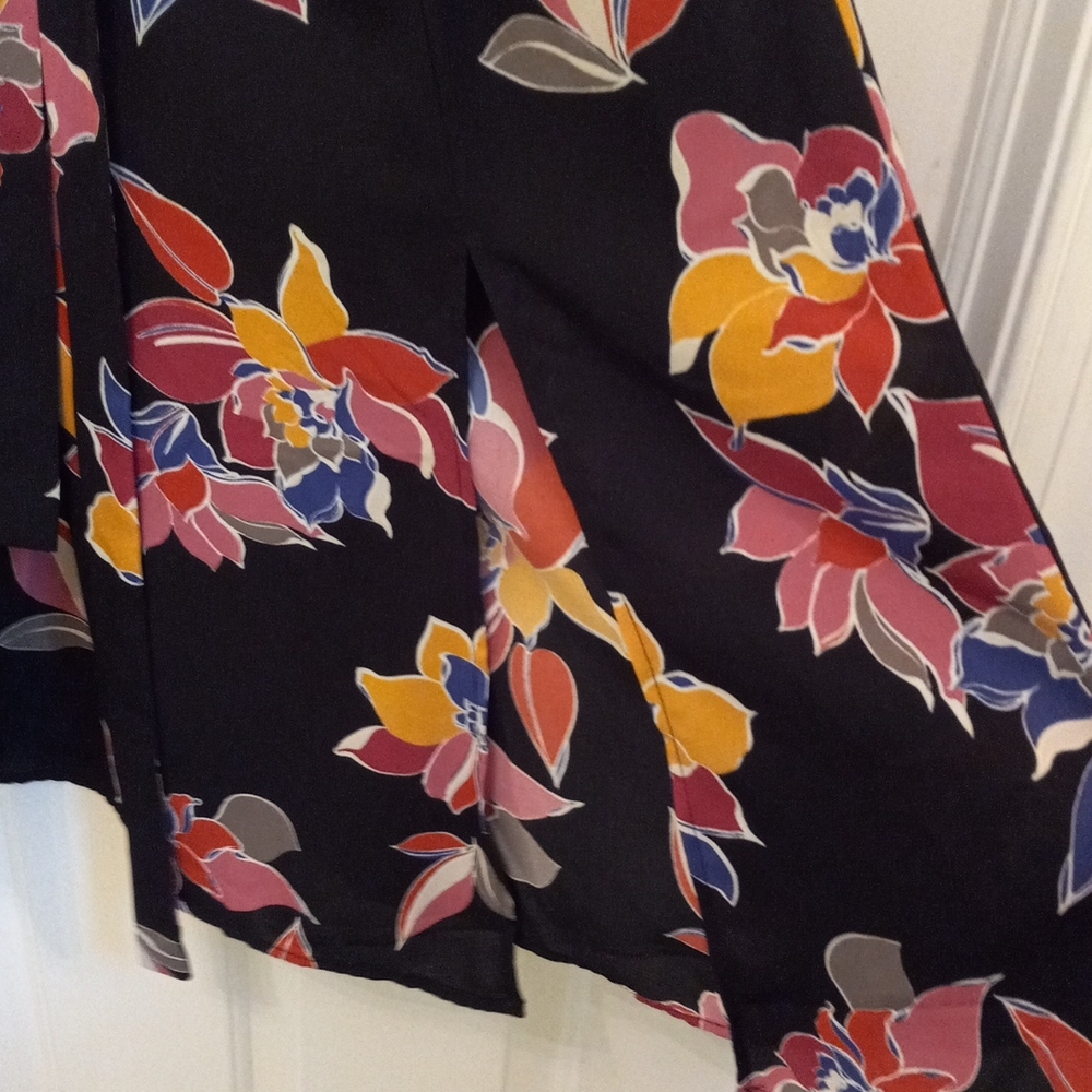 FLOWER DRESS - Picture 3 of 6